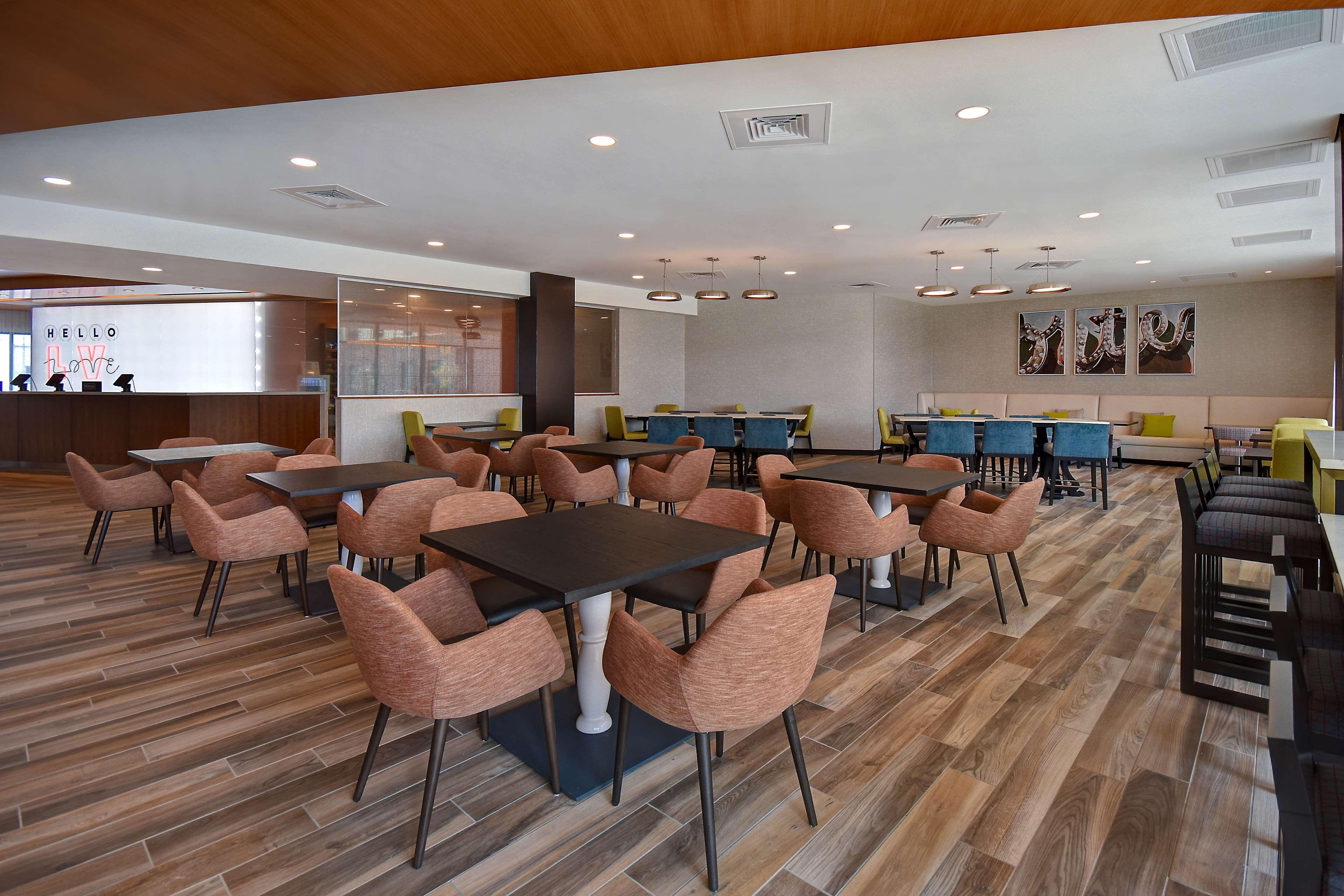Hampton Inn & Suites Las Vegas Convention Center - No Resort Fee Eksteriør bilde