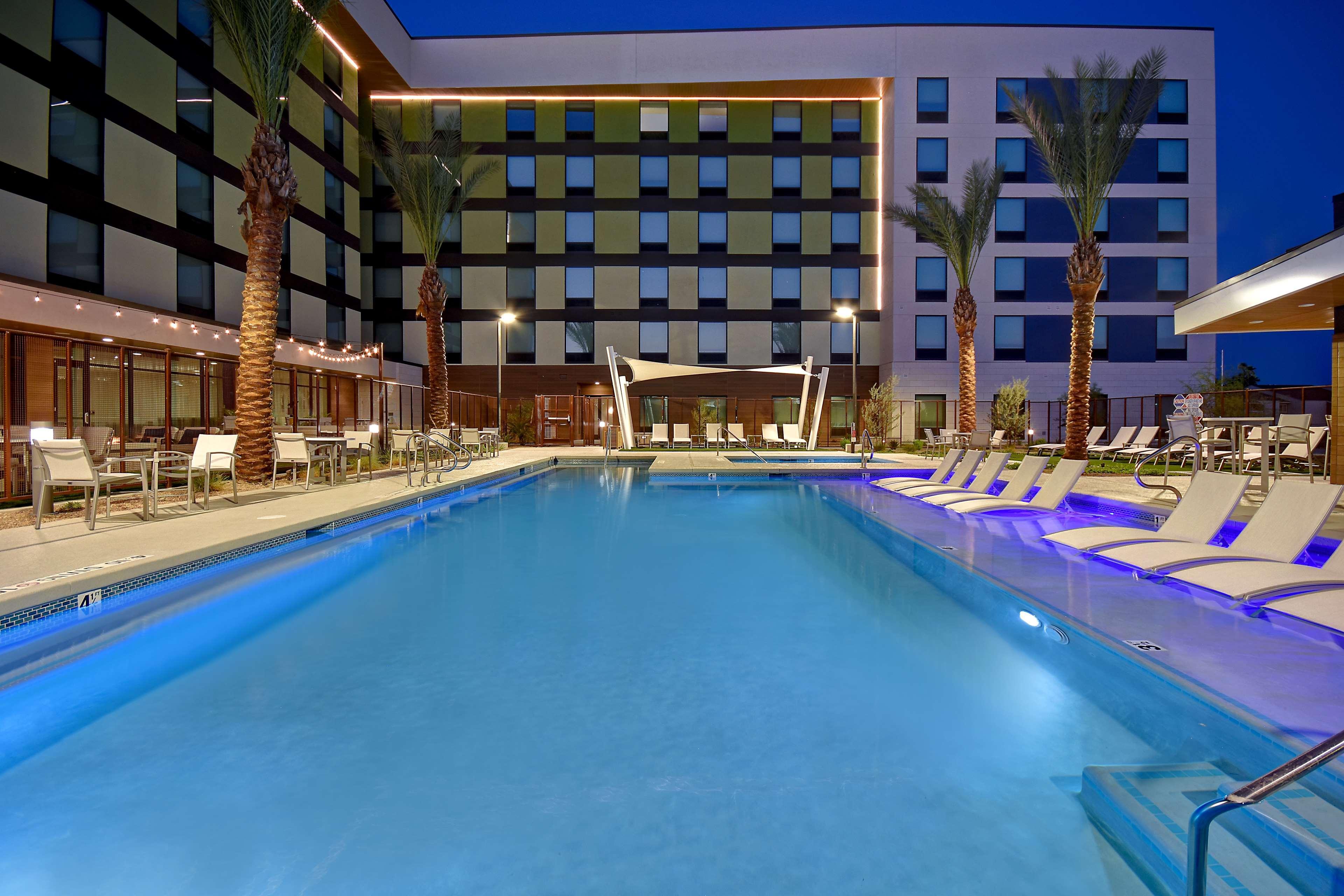 Hampton Inn & Suites Las Vegas Convention Center - No Resort Fee Eksteriør bilde