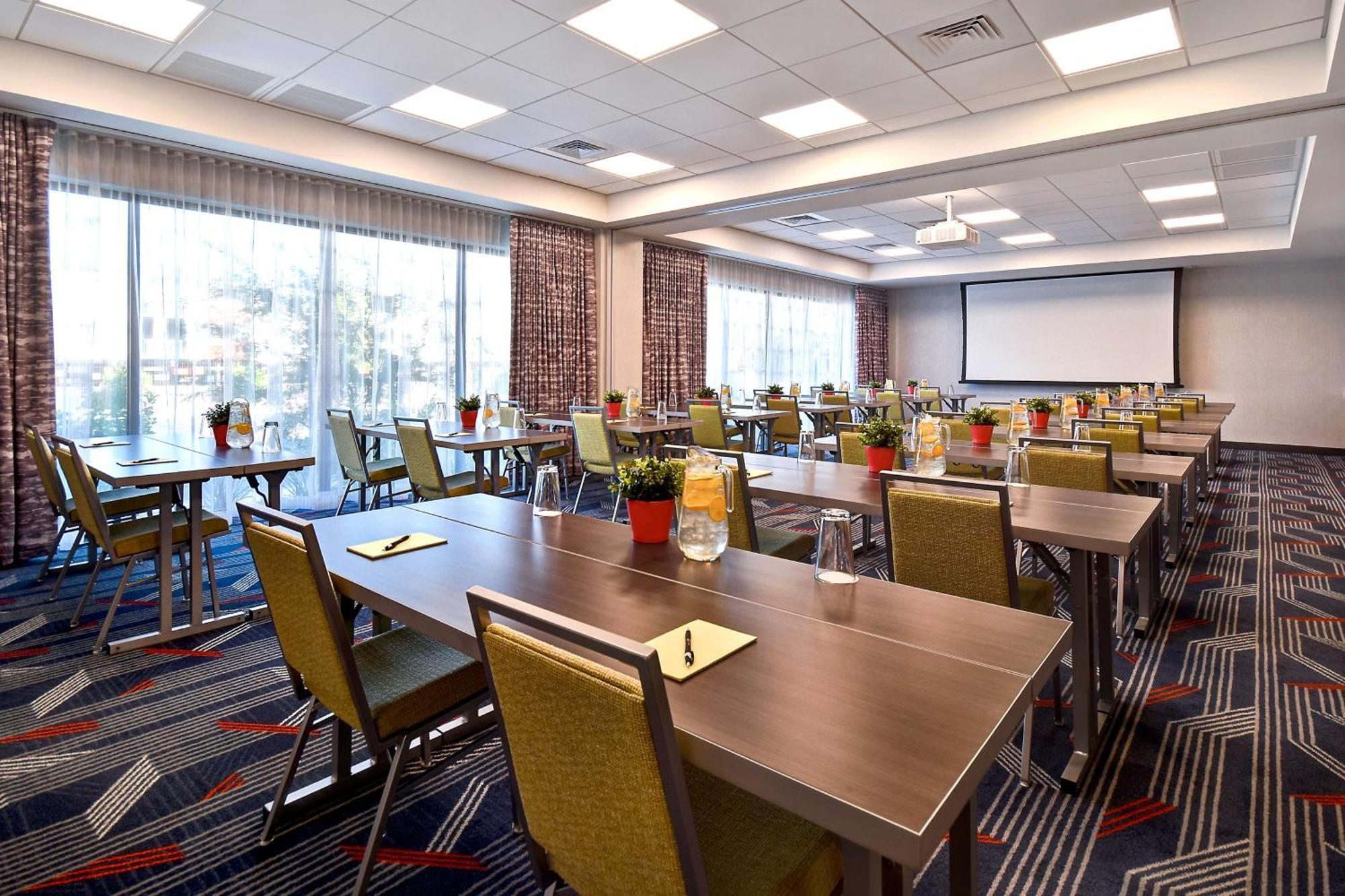 Hampton Inn & Suites Las Vegas Convention Center - No Resort Fee Eksteriør bilde